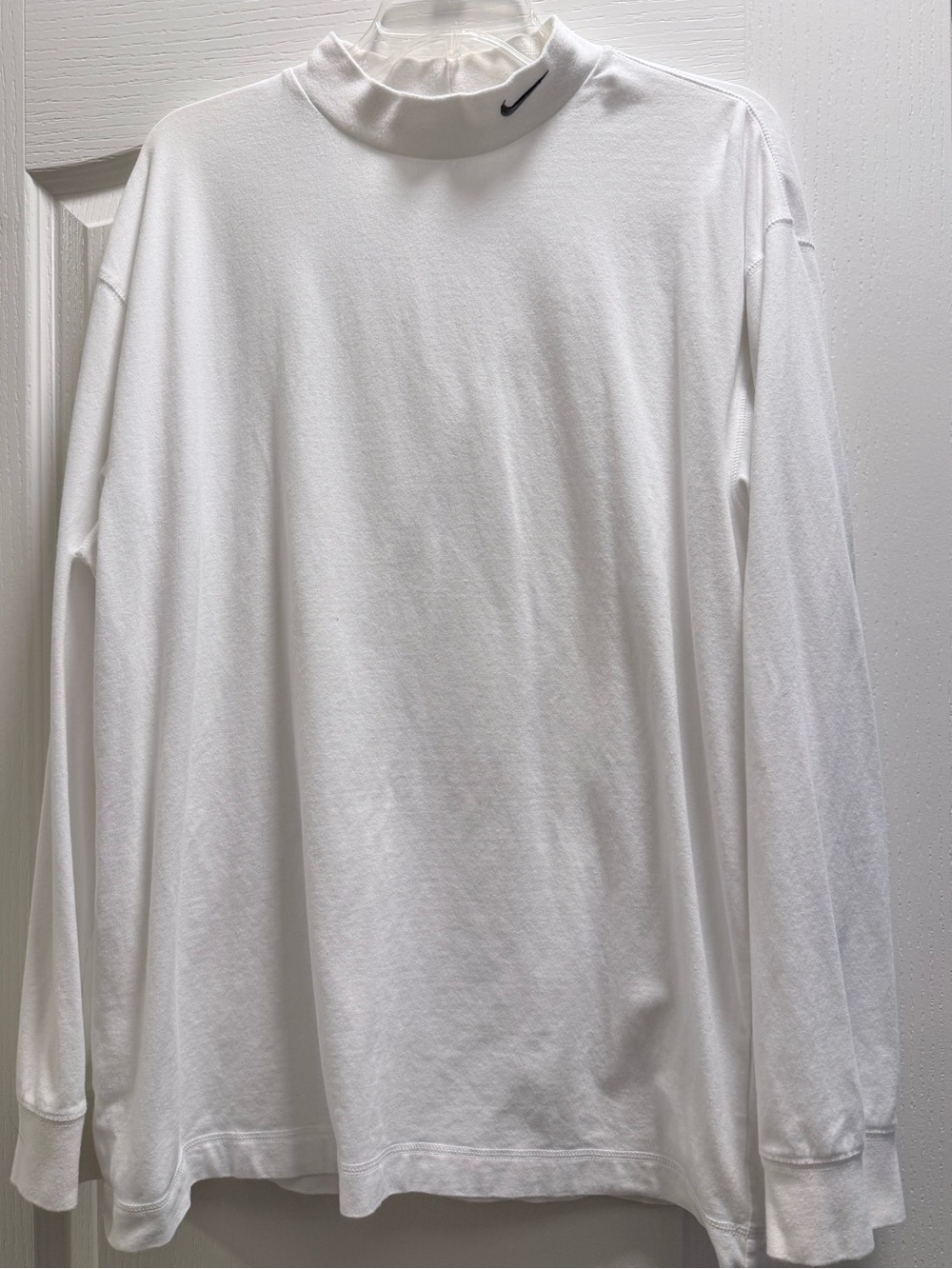 Nike Men’s White Long-Sleeve Mock Neck Top